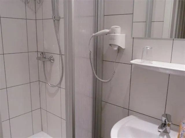 Hotel-pension Rheingold Am Kurfuerstendamm 2*