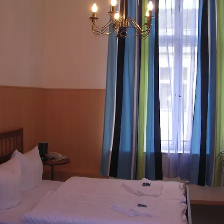 Hotell Hotel-pension Rheingold Am Kurfuerstendamm