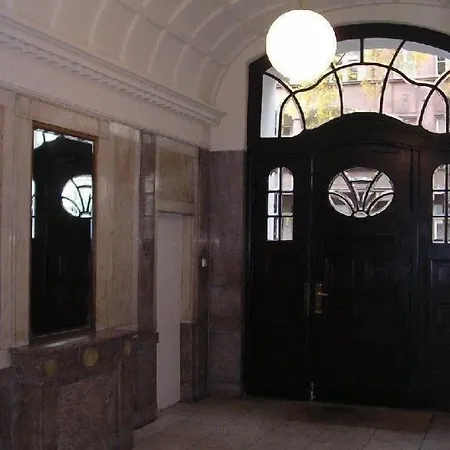 호텔 라인골드 암 쿠르퓌르스텐담