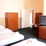 Hotel-pension Rheingold Am Kurfuerstendamm 2*