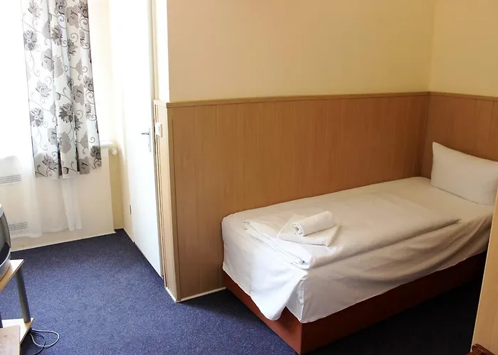 Hotel-pension Rheingold Am Kurfuerstendamm 2* Berlin