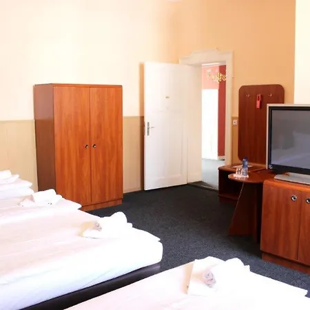 Hotel-pension Rheingold Am Kurfuerstendamm 2*