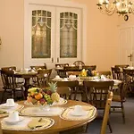 Hotel-pension Rheingold Am Kurfürstendamm 2* Berlin