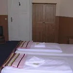 Hotel-pension Rheingold Am Kurfürstendamm Hotel 2*