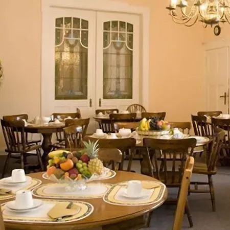 Hotel-pension Rheingold Am Kurfuerstendamm Szálloda 2*