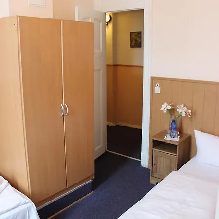 Szálloda Hotel-pension Rheingold Am Kurfuerstendamm