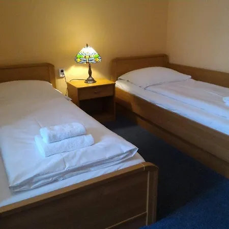 Hotel-pension Rheingold Am Kurfuerstendamm Szálloda 2*