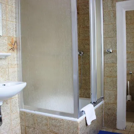 Hotel-pension Rheingold Am Kurfuerstendamm Szálloda Berlin