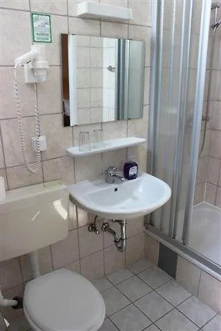 라인골드 암 쿠르퓌르스텐담